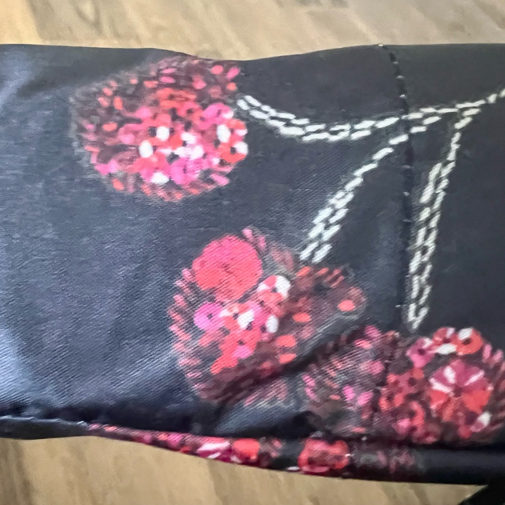 Coach UV Protection Mini Umbrella ☂️/☀️W/Sequin Pattern Dark Cherry 🍒 Print NWT - Picture 3 of 3